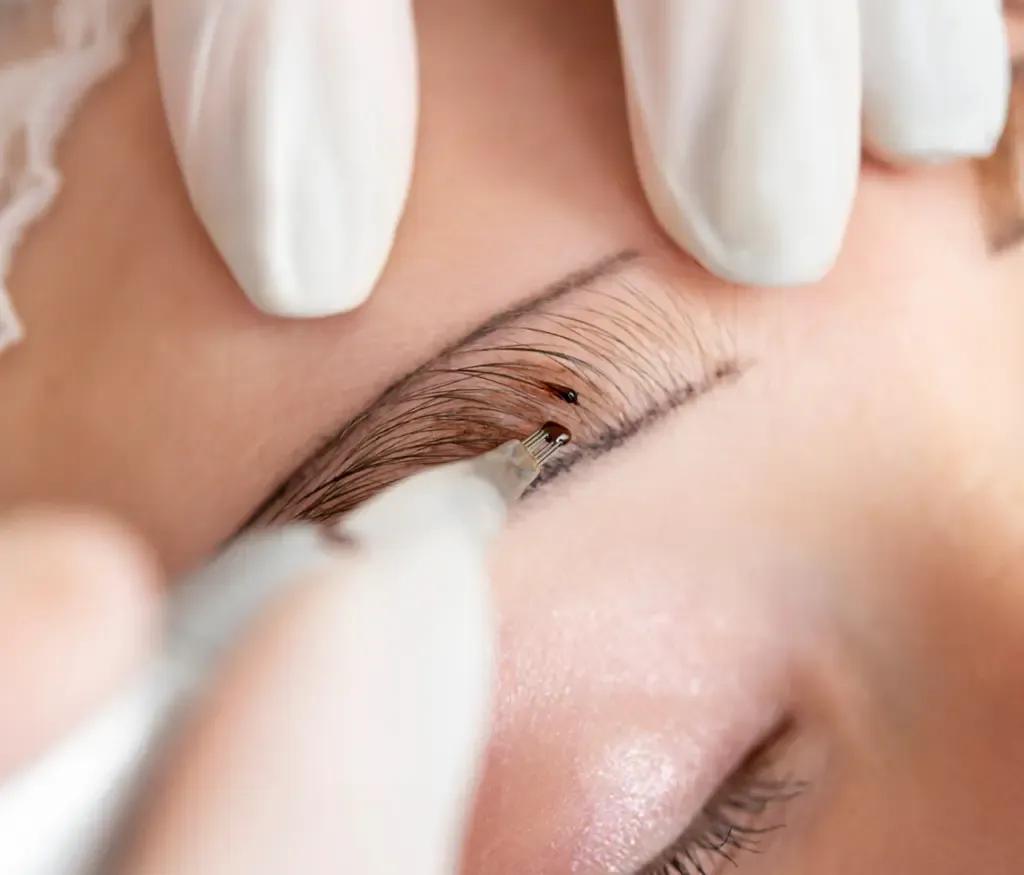 Ablauf des Microbladings bei JWC Kosmetik