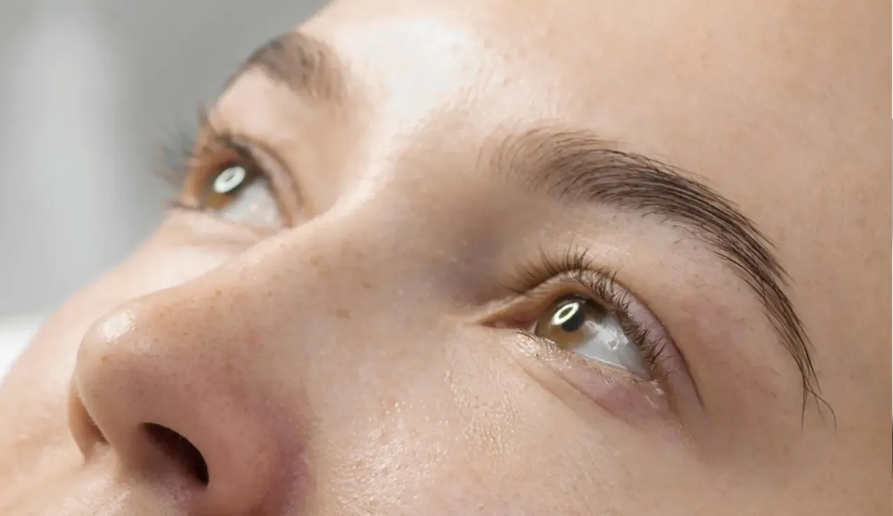 Wimpernkranzverdichtung Vorher bei JWC Kosmetik