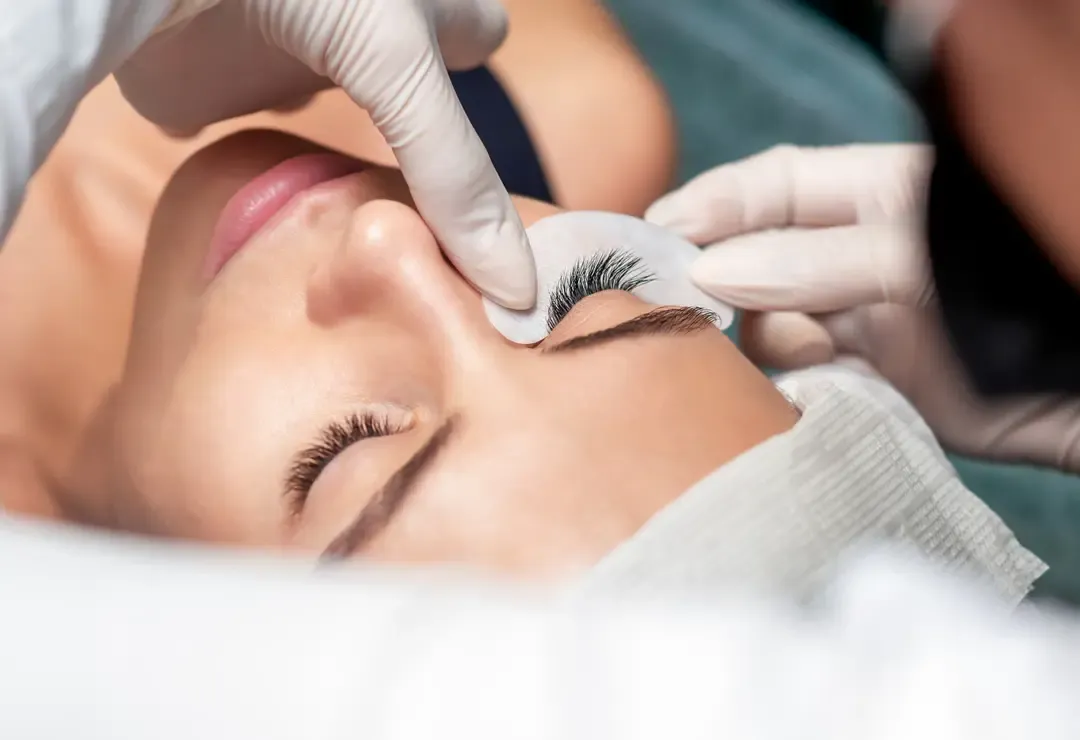Wimpernkranzverdichtung bei JWC Kosmetik